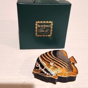 new vintage SECRET JEWELS Rita G enameled fish trinket jewelry box heavy metal